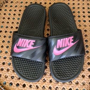 Nike Bennasi JDI Athletic Sandal